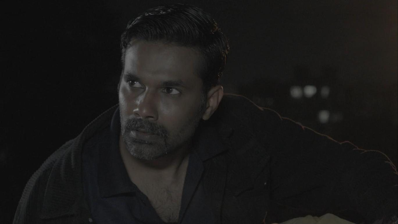 F.I.R. Diaries: a man's tense glance at night