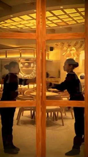 Restaurant tour